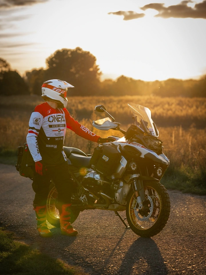 CMS Helmets lança novo GTR 2.0 SPEEDSTER TRICOLOR